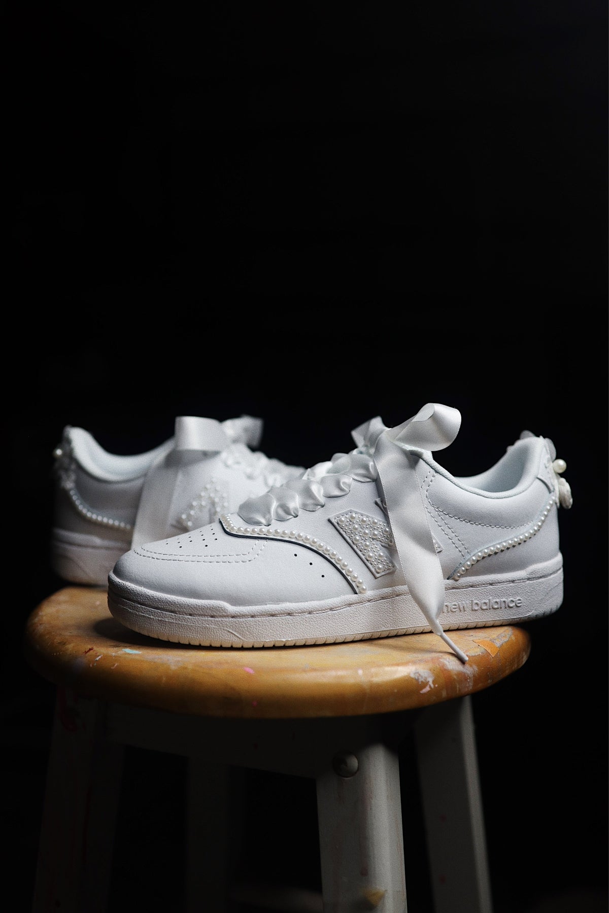 Suede Runner Pearls N' Flowers
